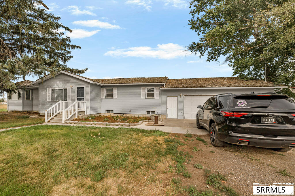 14122 N 5th E Property Photo 4