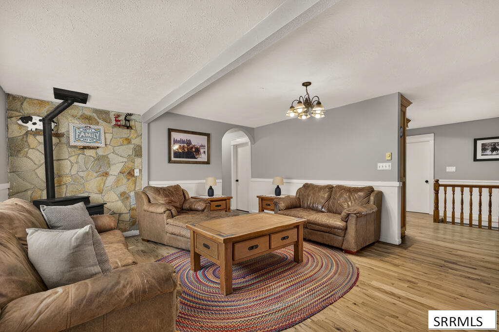 14122 N 5th E Property Photo 6