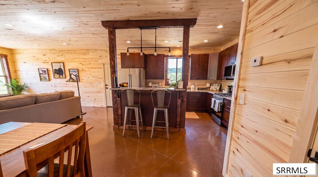 531 N 2565 E Property Photo 10