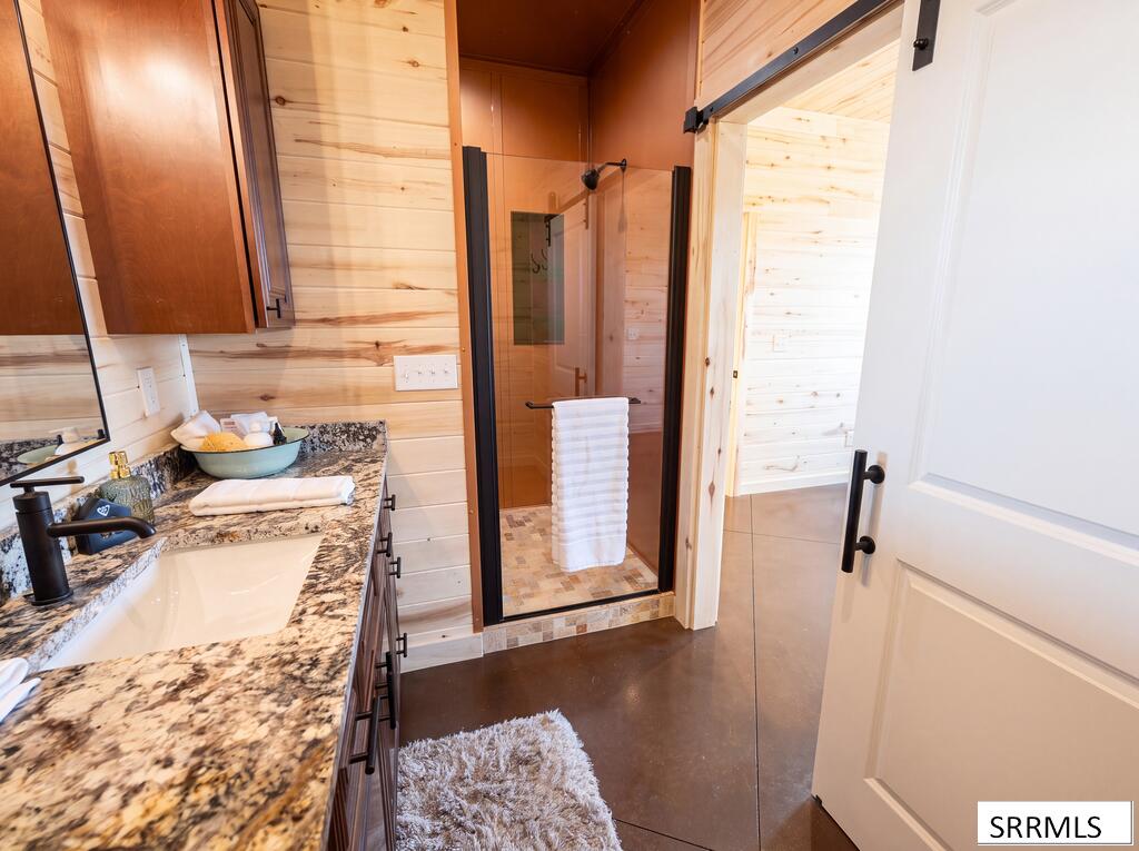 531 N 2565 E Property Photo 14