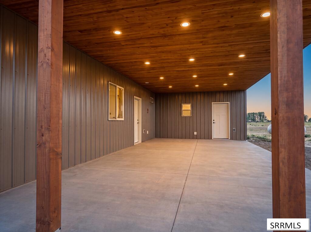 531 N 2565 E Property Photo 27