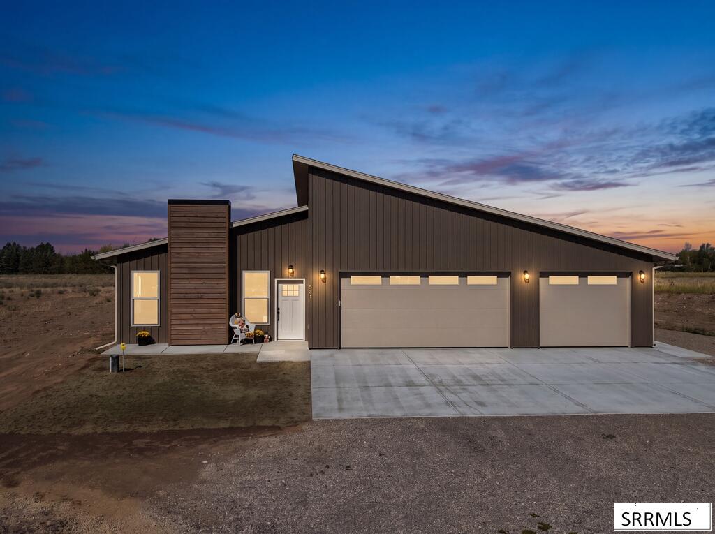 531 N 2565 E Property Photo 33