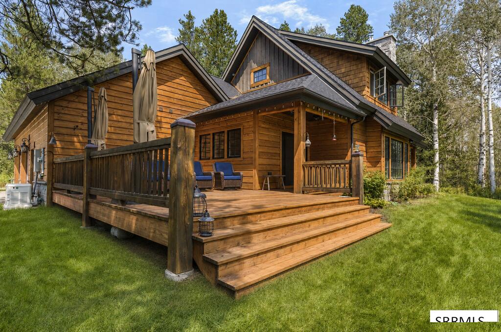 1554 Shadow Run Property Photo 3
