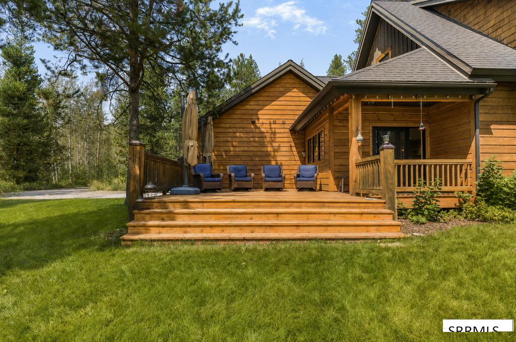 1554 Shadow Run Property Photo 4