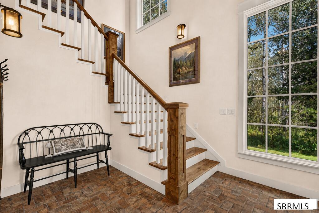 1554 Shadow Run Property Photo 11