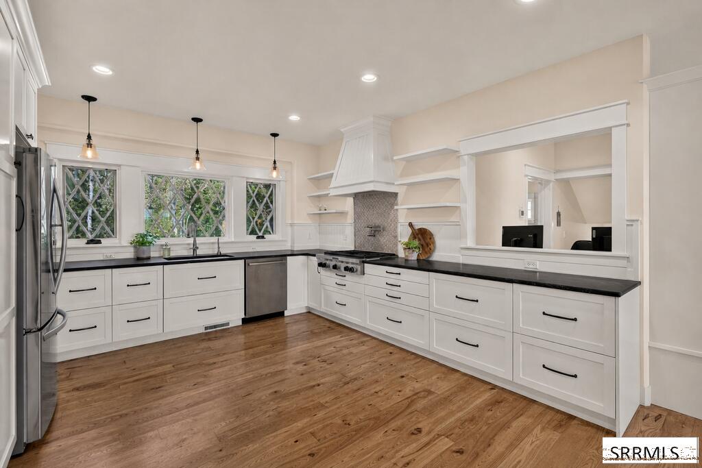 1554 Shadow Run Property Photo 14