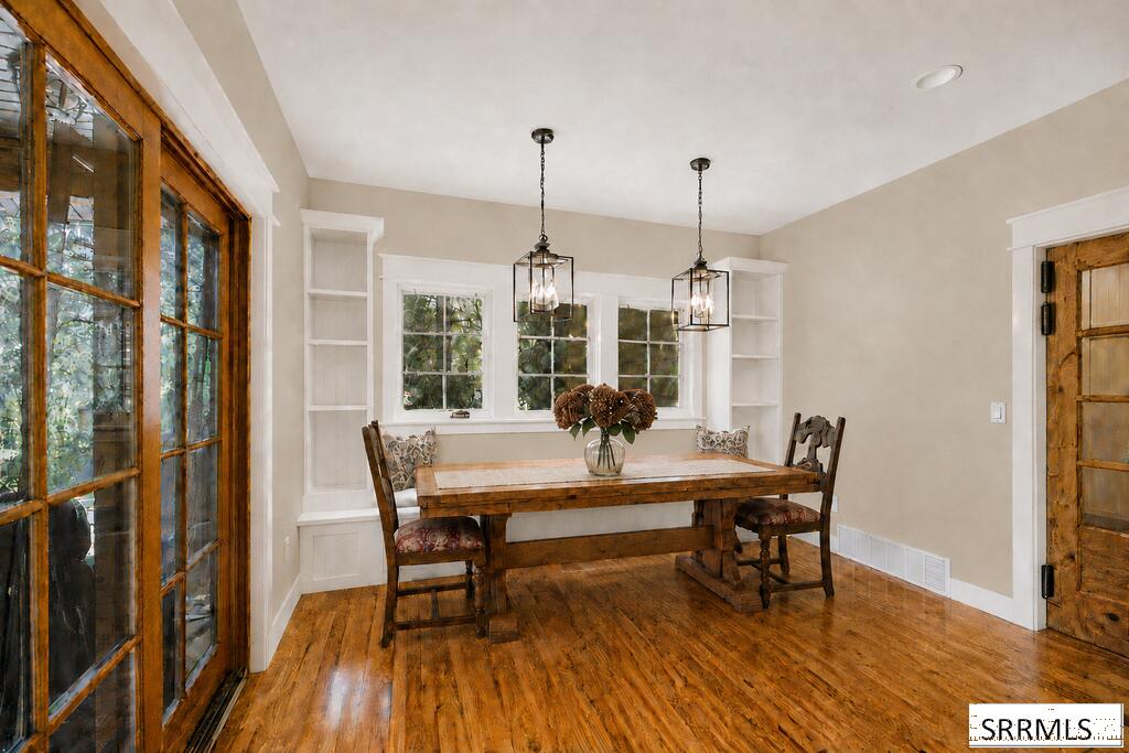 1554 Shadow Run Property Photo 17