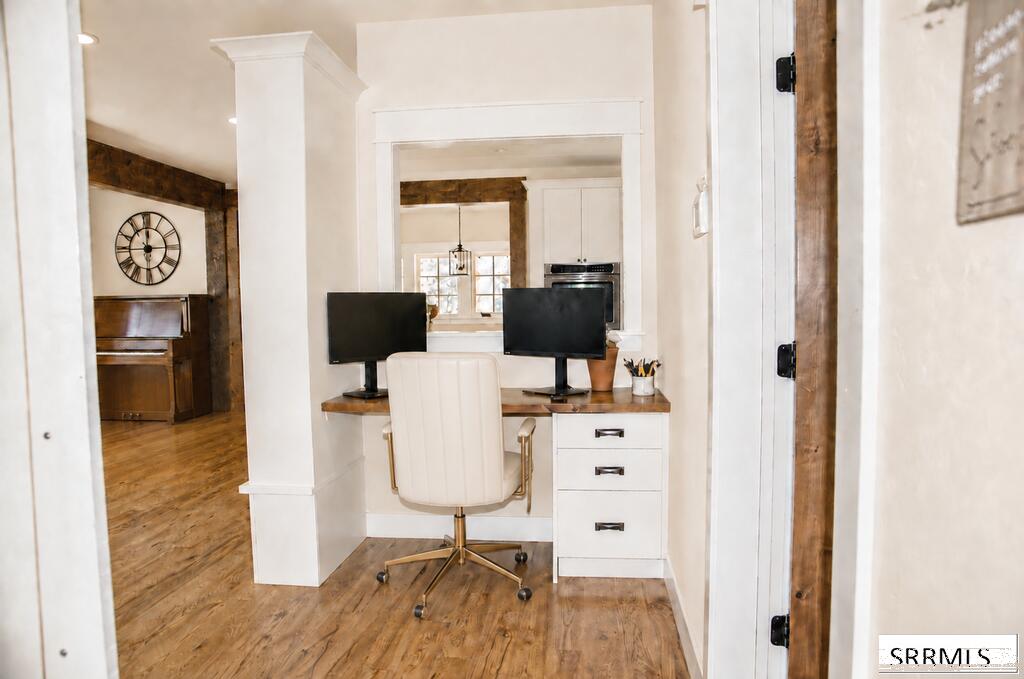 1554 Shadow Run Property Photo 22