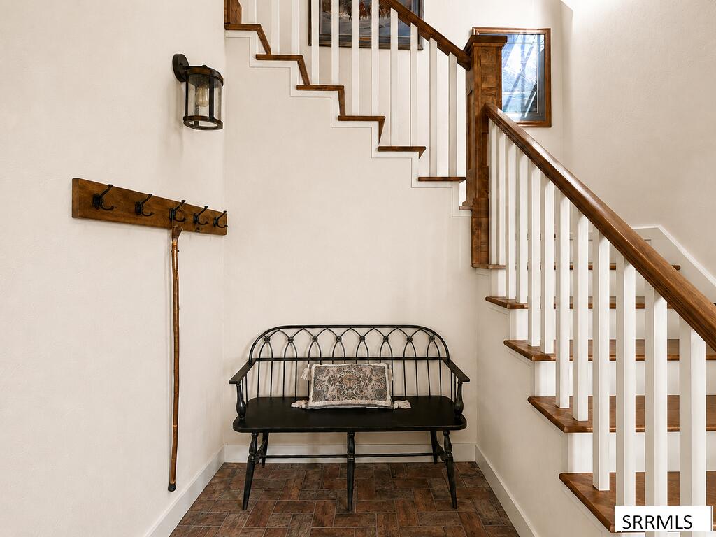 1554 Shadow Run Property Photo 25