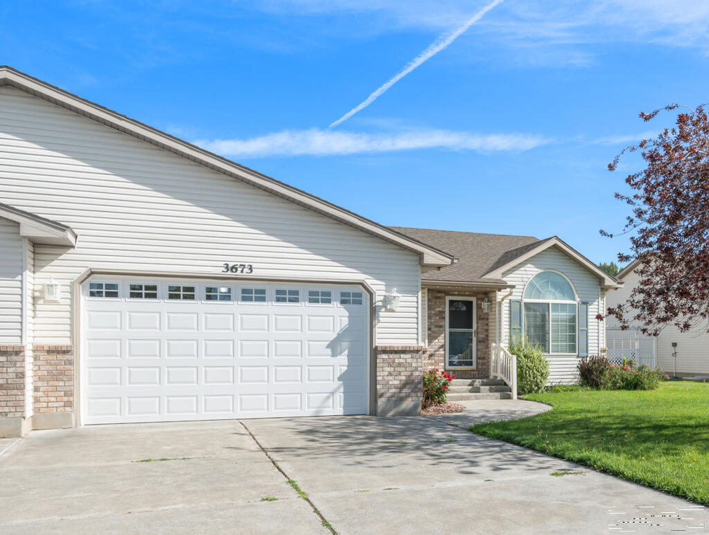 3673 E John Adams Parkway Property Photo 1