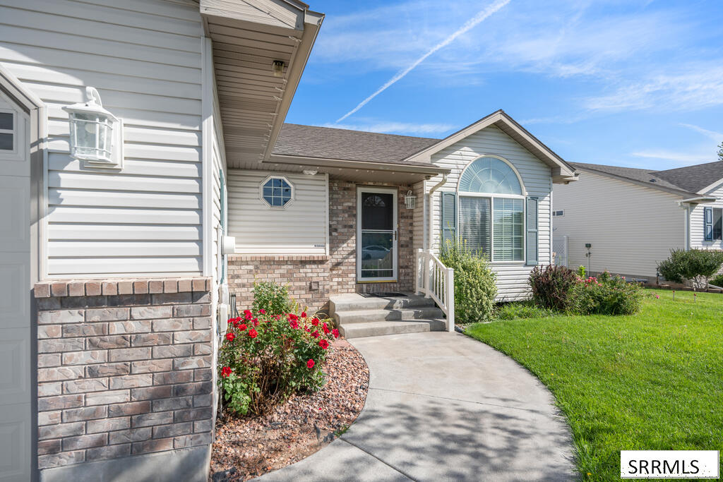3673 E John Adams Parkway Property Photo 2