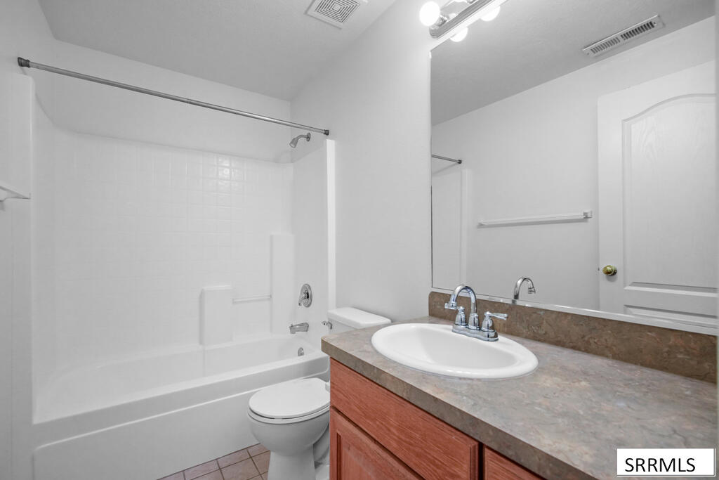 3673 E John Adams Parkway Property Photo 17