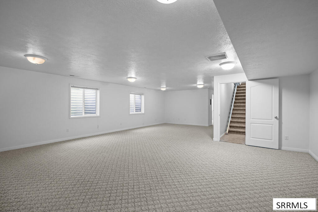 3673 E John Adams Parkway Property Photo 18