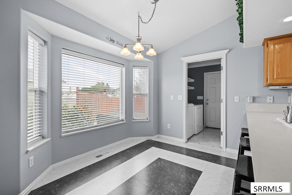 4225 Birchwood Circle Property Photo 8