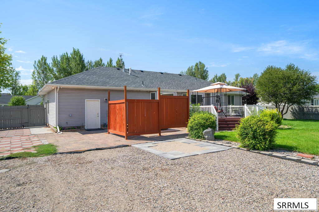 4225 Birchwood Circle Property Photo 35