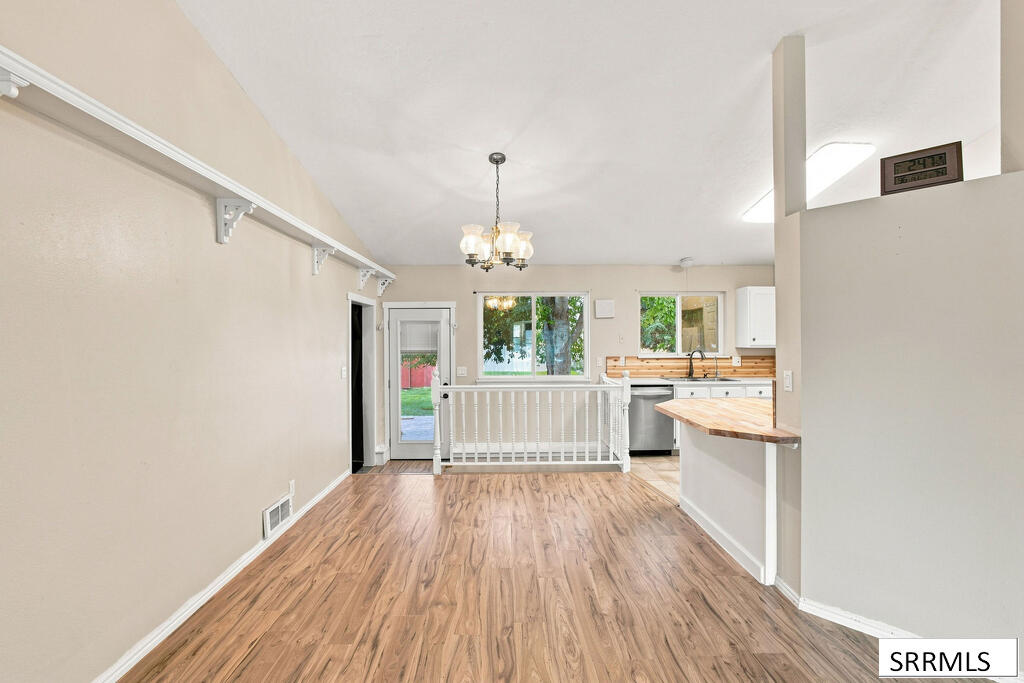 5150 Dorian Avenue Property Photo 9