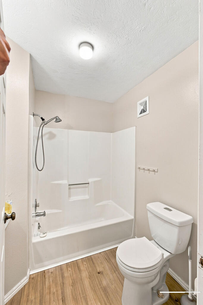 5150 Dorian Avenue Property Photo 24
