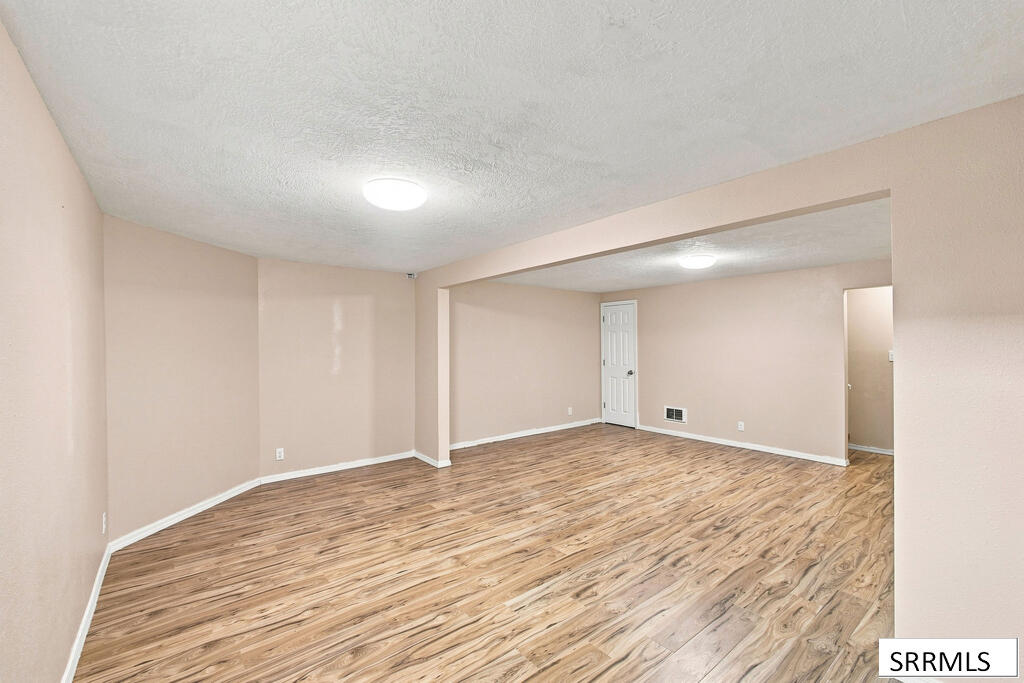 5150 Dorian Avenue Property Photo 32