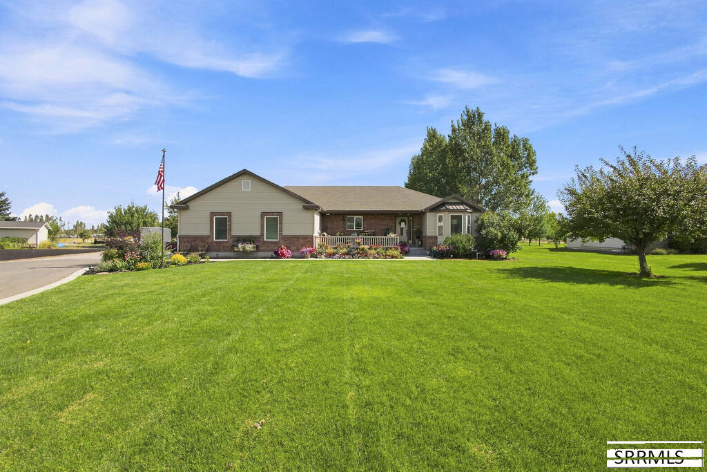3939 154 N Property Photo 1