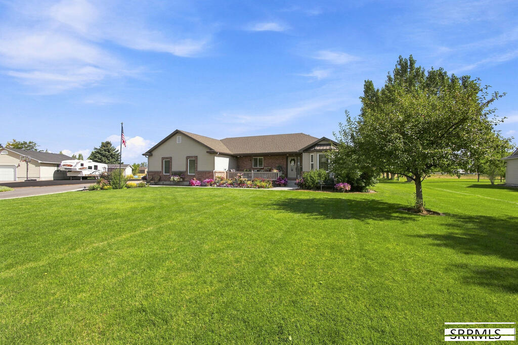 3939 154 N Property Photo 2