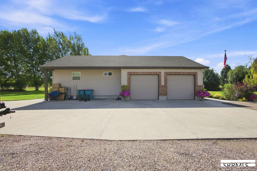 3939 154 N Property Photo 9