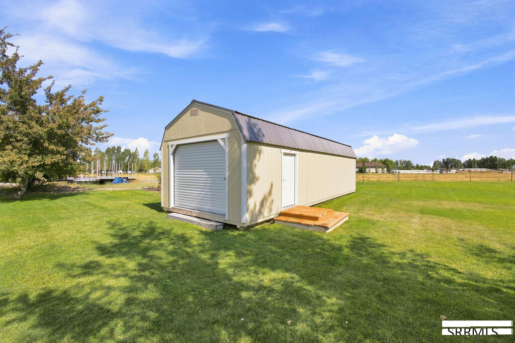 3939 154 N Property Photo 11