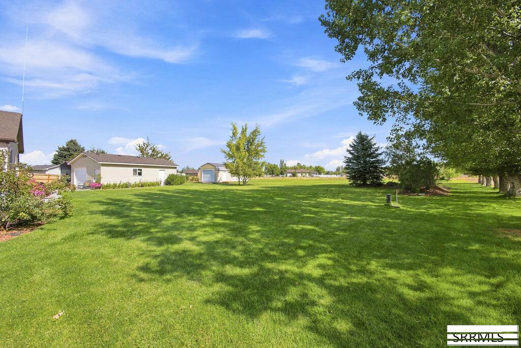 3939 154 N Property Photo 16