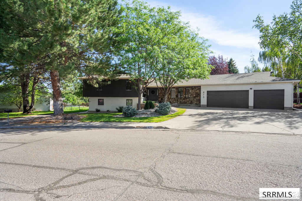 475 Linden Avenue Property Photo 3