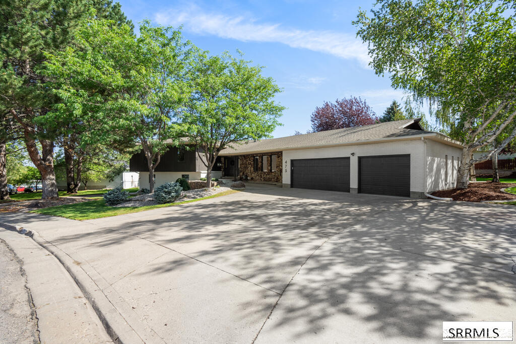 475 Linden Avenue Property Photo 4