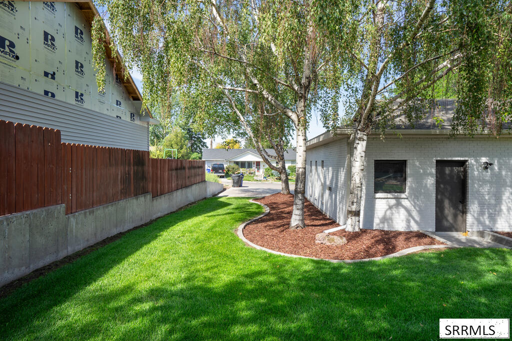 475 Linden Avenue Property Photo 16