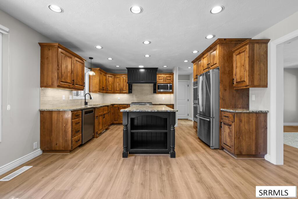 475 Linden Avenue Property Photo 23