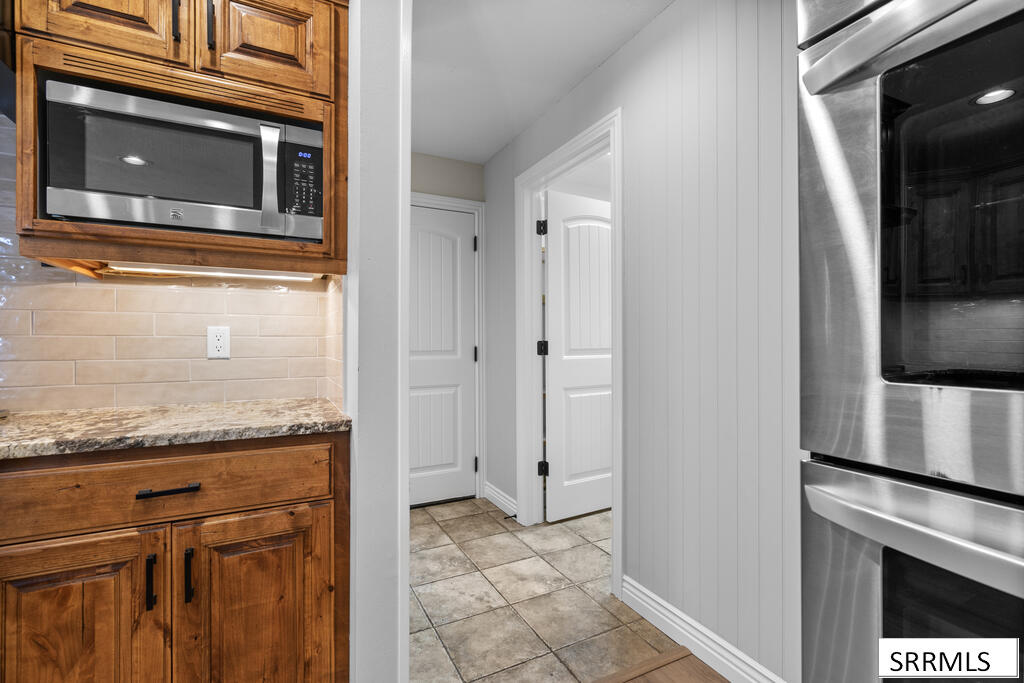 475 Linden Avenue Property Photo 27
