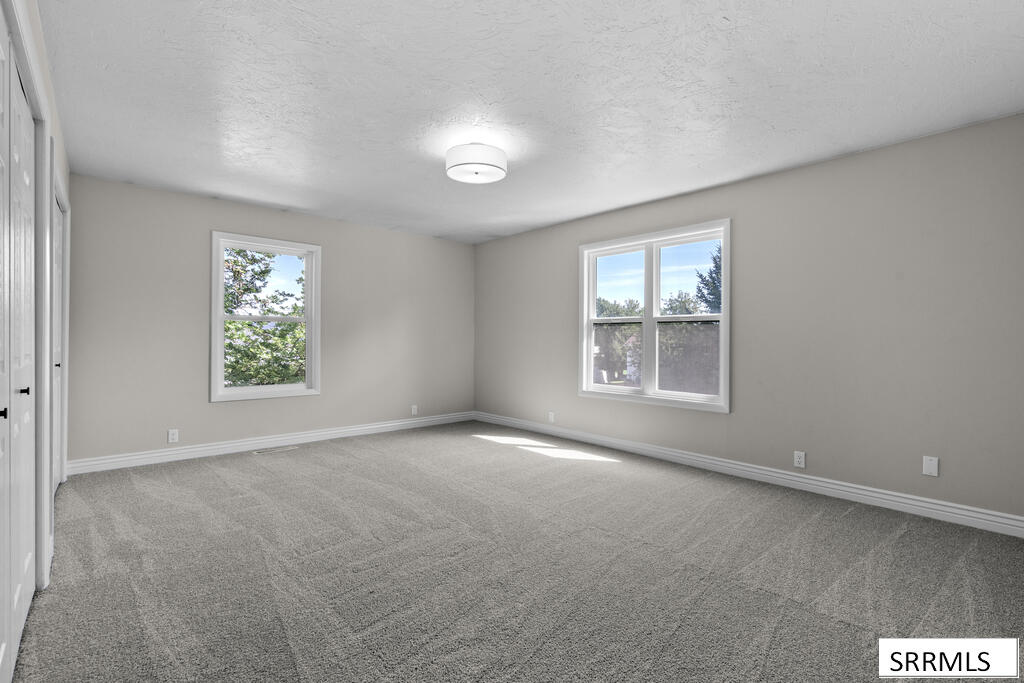 475 Linden Avenue Property Photo 40