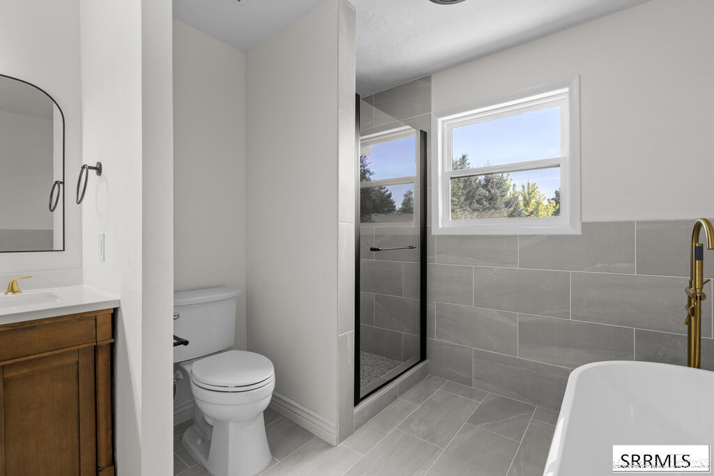 475 Linden Avenue Property Photo 48