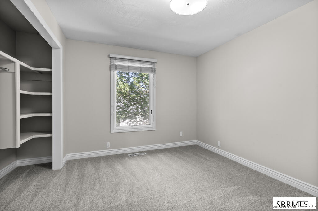475 Linden Avenue Property Photo 52