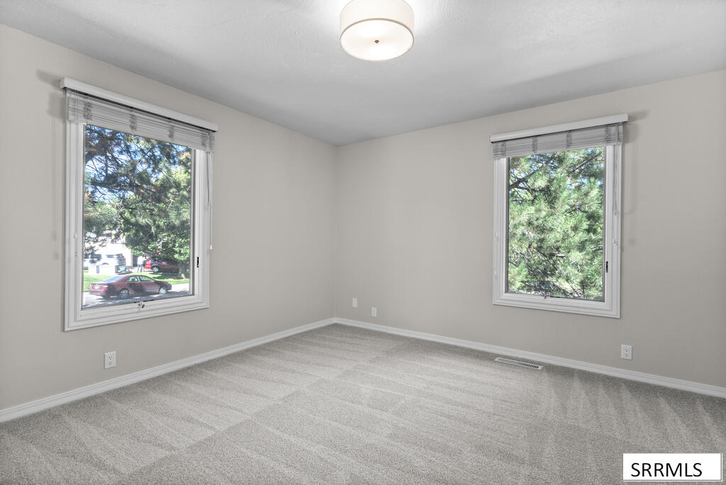 475 Linden Avenue Property Photo 55