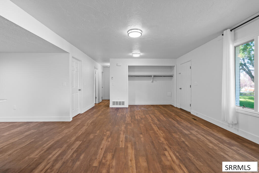 475 Linden Avenue Property Photo 77