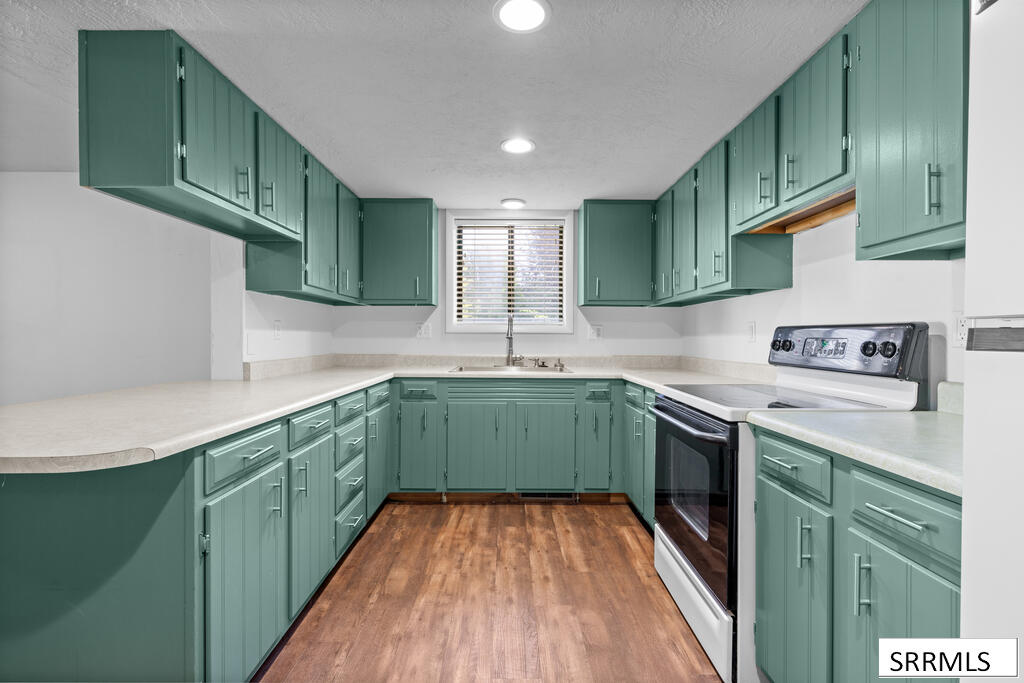 475 Linden Avenue Property Photo 80