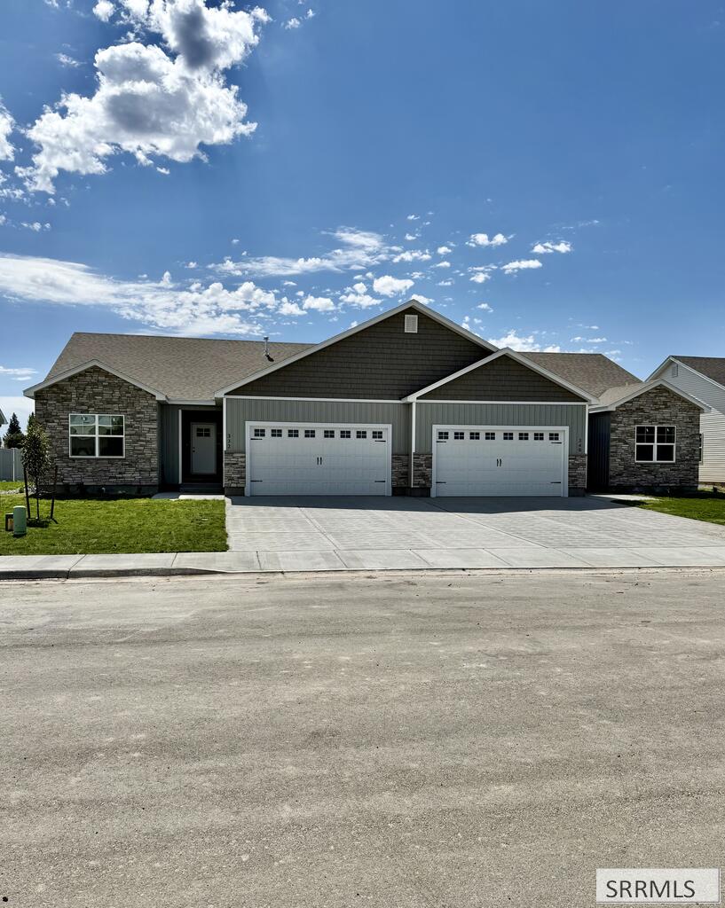 332 Copper Bell Dr Property Photo 16
