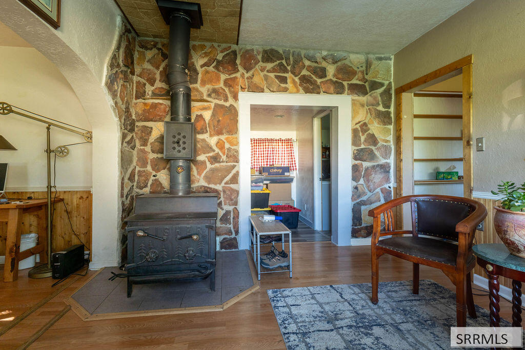 265 N 1st N Property Photo 8