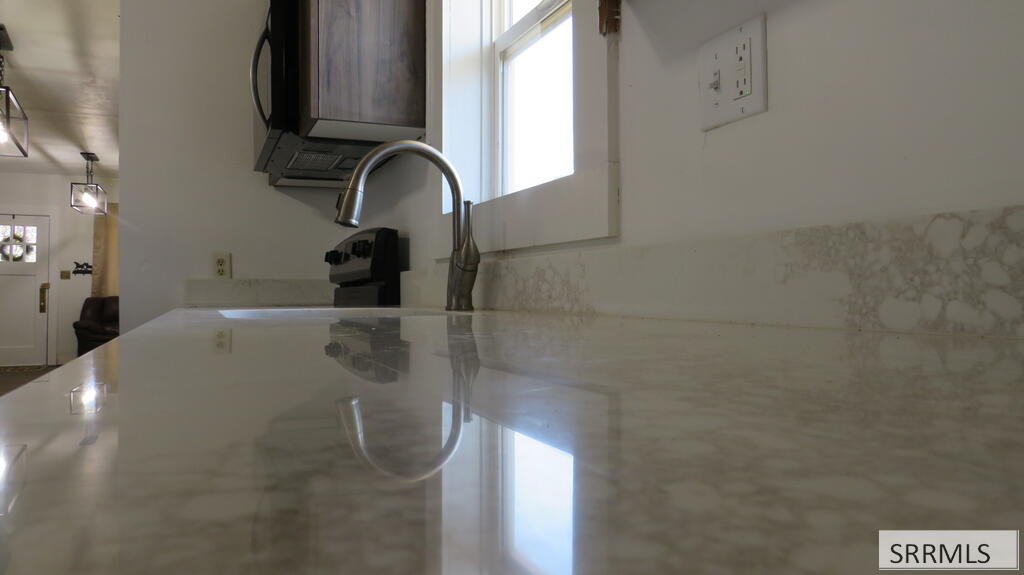 583 N 3500 E Property Photo 5
