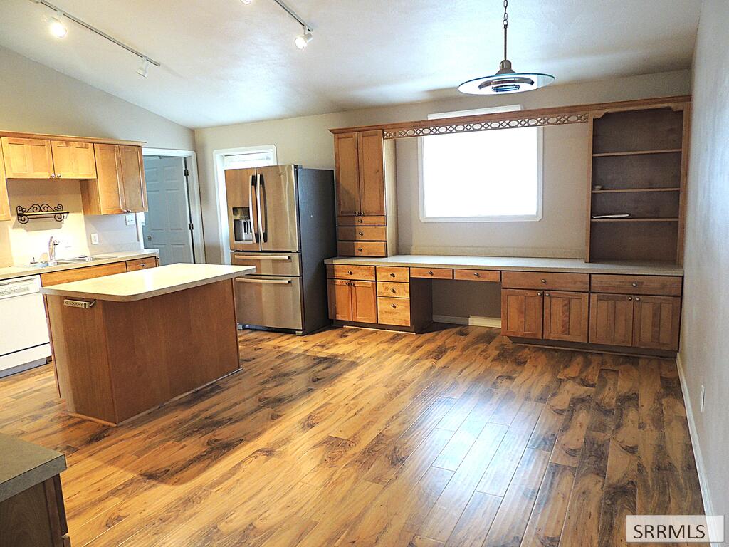 25 W 7th Street Property Photo 7