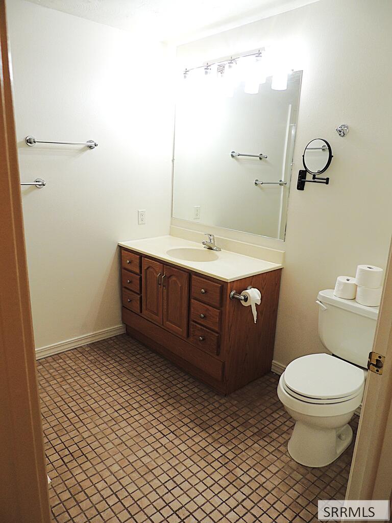 25 W 7th Street Property Photo 13