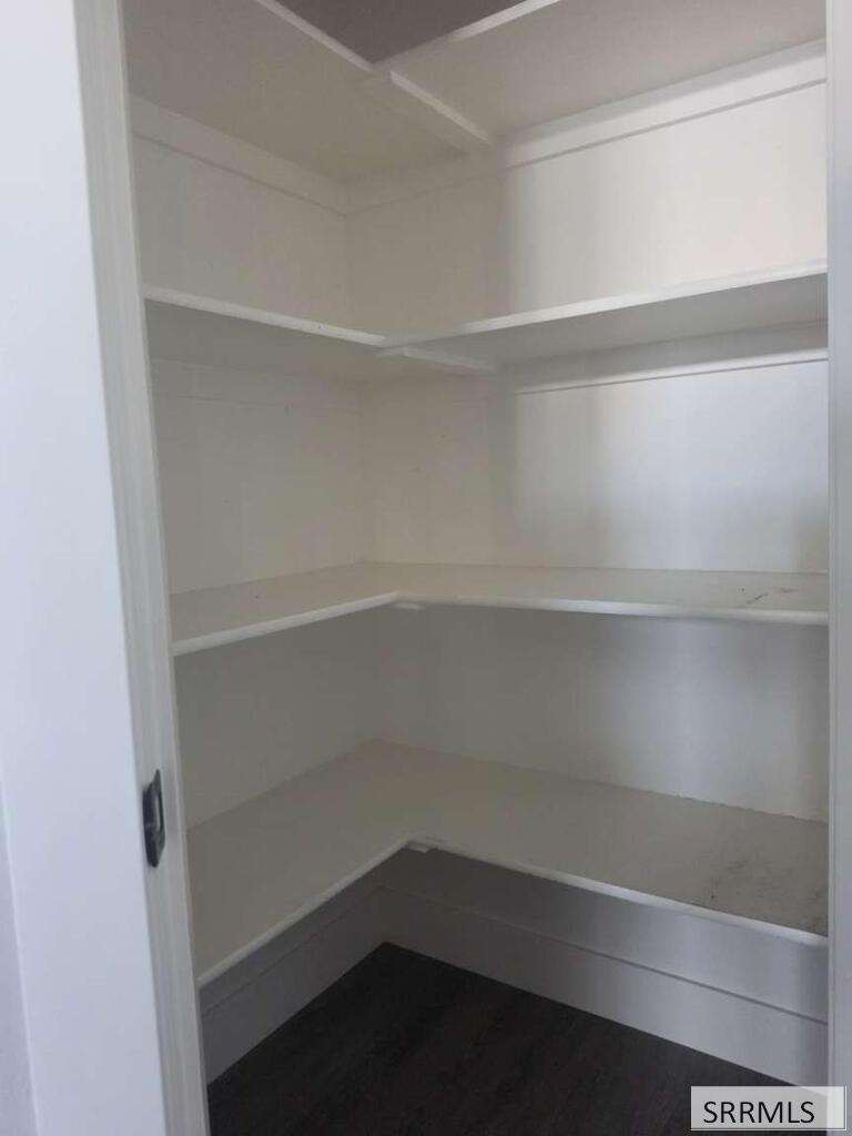 5059 E Allcott Drive Property Photo 6