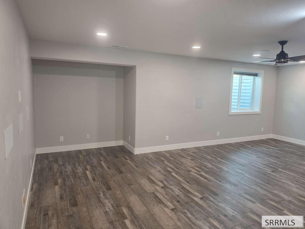 5059 E Allcott Drive Property Photo 16
