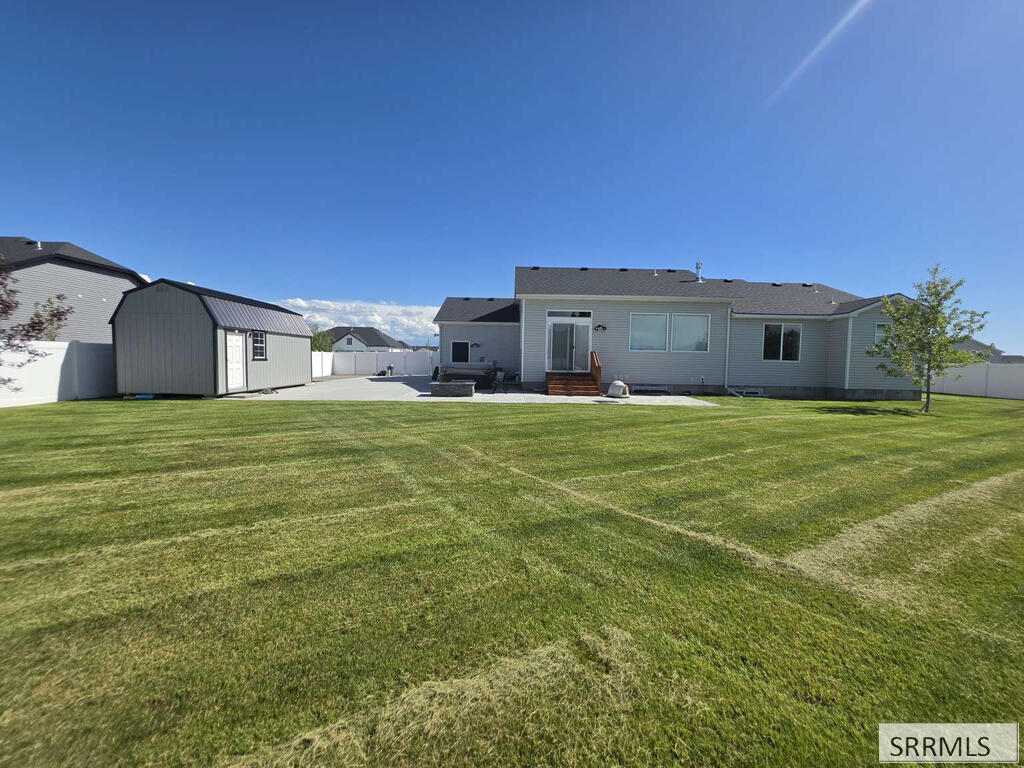 5059 E Allcott Drive Property Photo 25