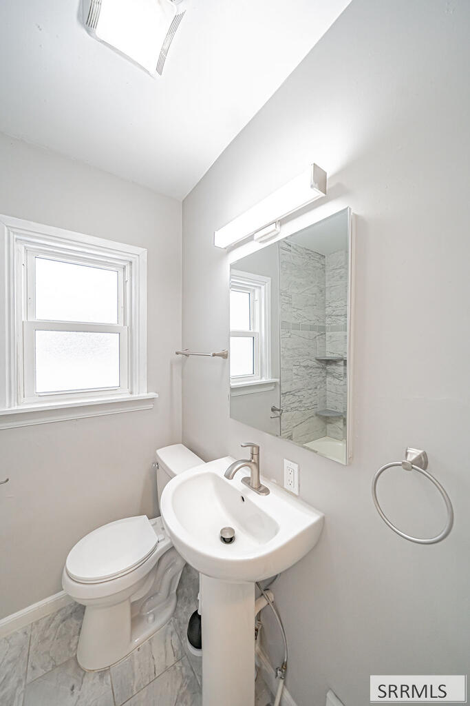 465 3rd Street Property Photo 10
