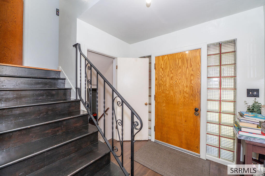130 S 1st E Property Photo 3