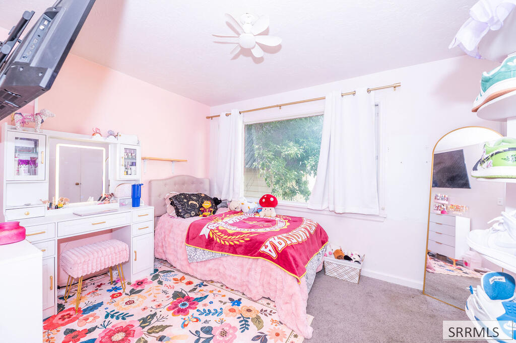 130 S 1st E Property Photo 19