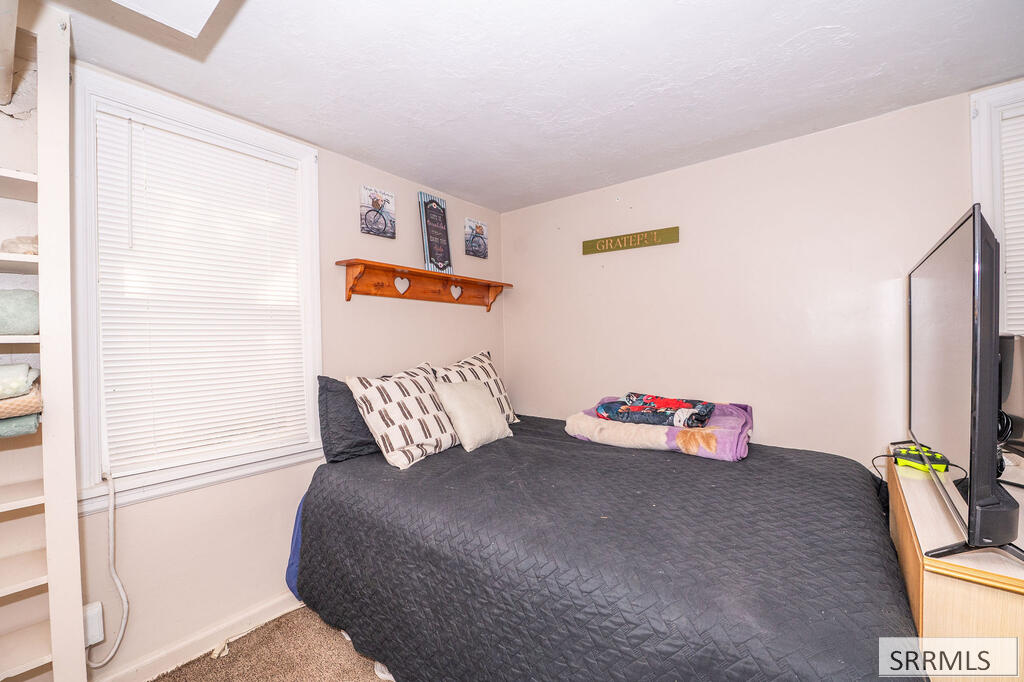 130 S 1st E Property Photo 23
